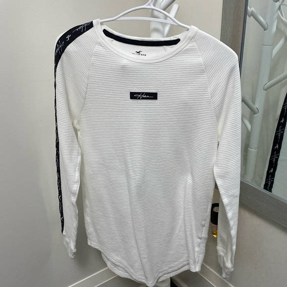 Hollister long sleeve - Picture 1 of 2